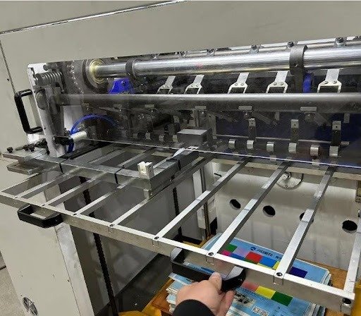 Corte e Vinco Automática AEM 800Q com destacador - Imagem 25