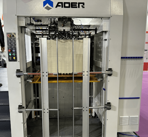 Corte e vinco automática AEM 1050 - Imagem 2