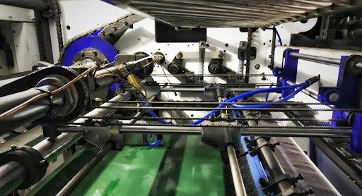 Corte e vinco automática AEM 1050 - Imagem 21