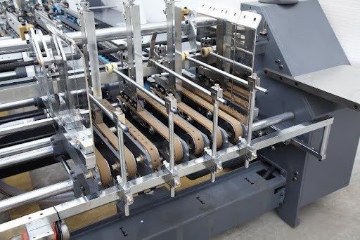 Dobradeira e Coladeira de Cartucho Série LC-CBS (Modelos 650 / 800 / 1100) - Imagem 2